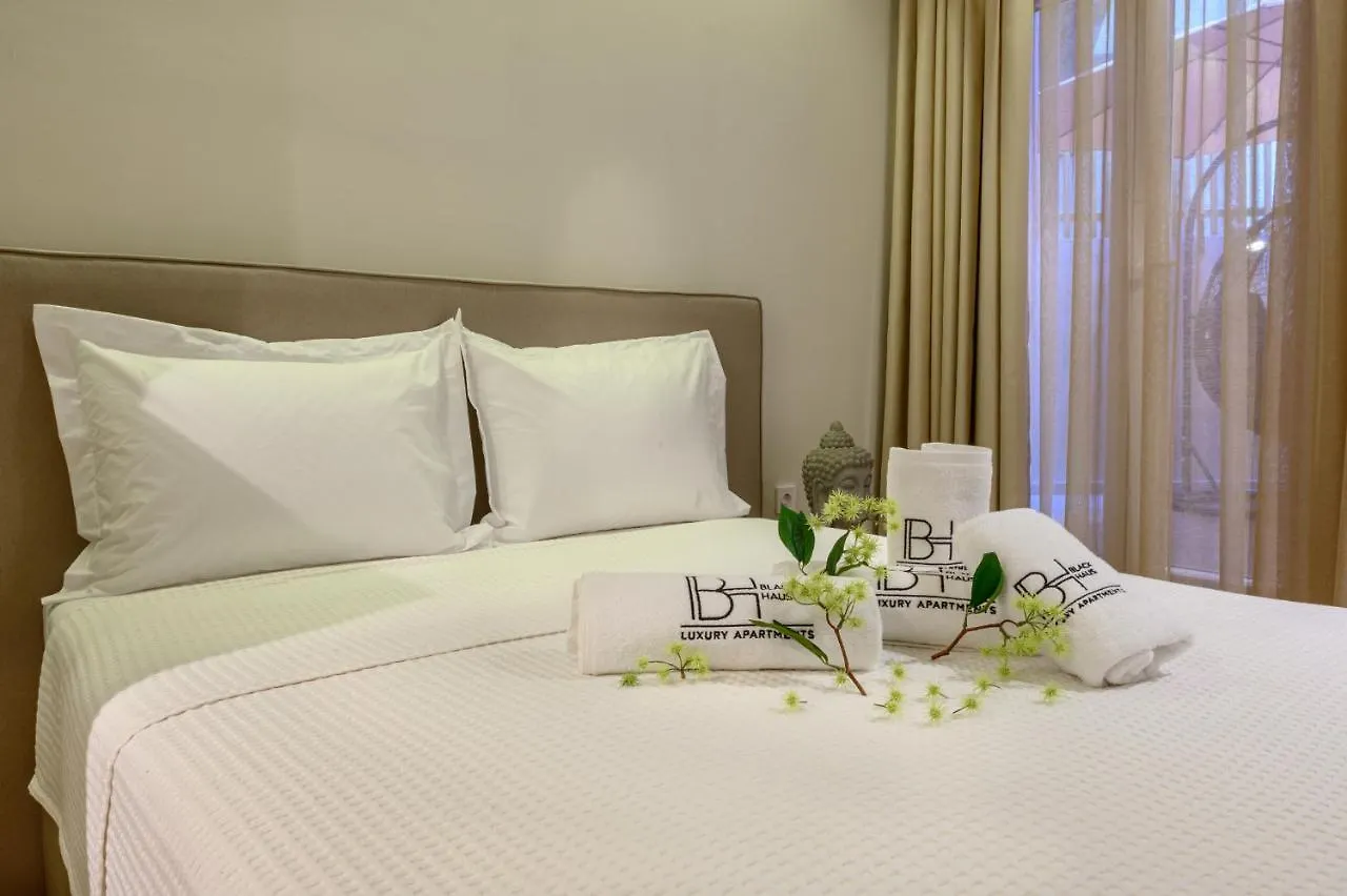 Blackhaus Apartments Thessaloniki