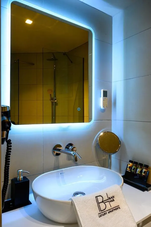 Blackhaus Apartments Saloniki 0*,